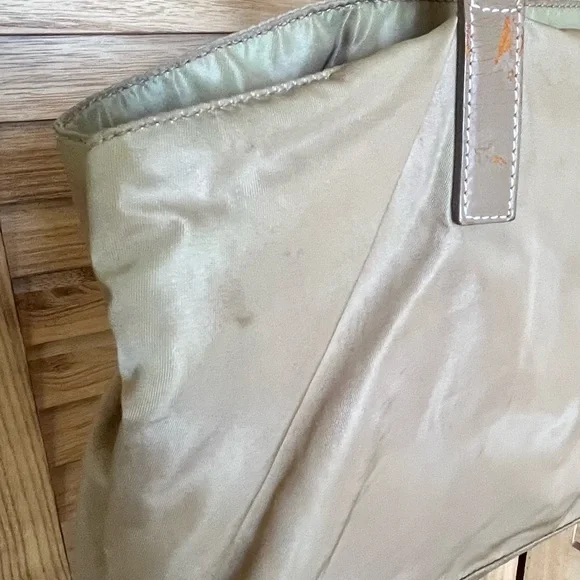 Authentic VTG Prada Tote Bag - Picture 6 of 6